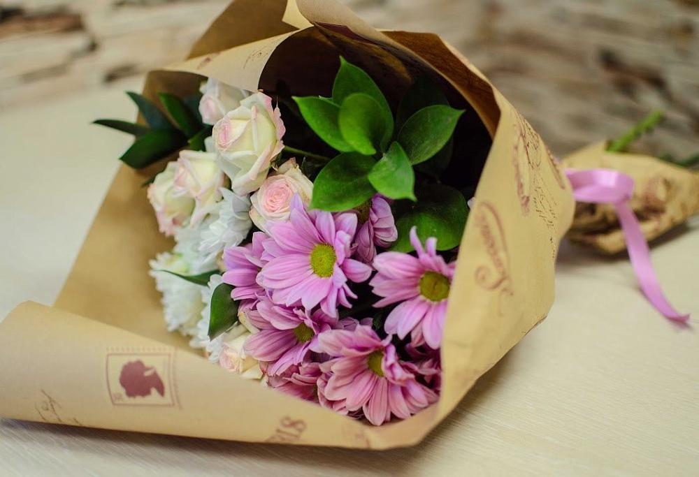 Букет цветов из: Розы и Хризантемы в Нижних-Сергах