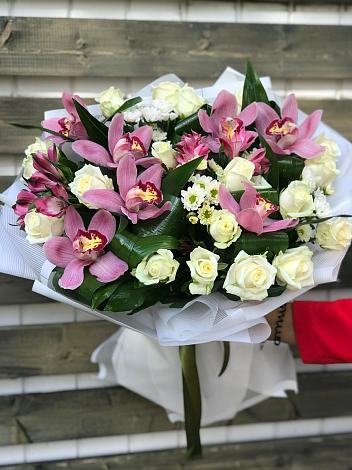 Букет цветов из: Розы и Хризантемы в Нижних-Сергах