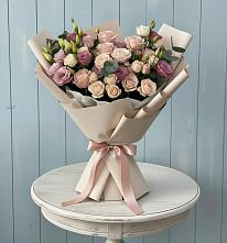 Букет цветов из:  Розы и Лизиантусы в Нижних-Сергах