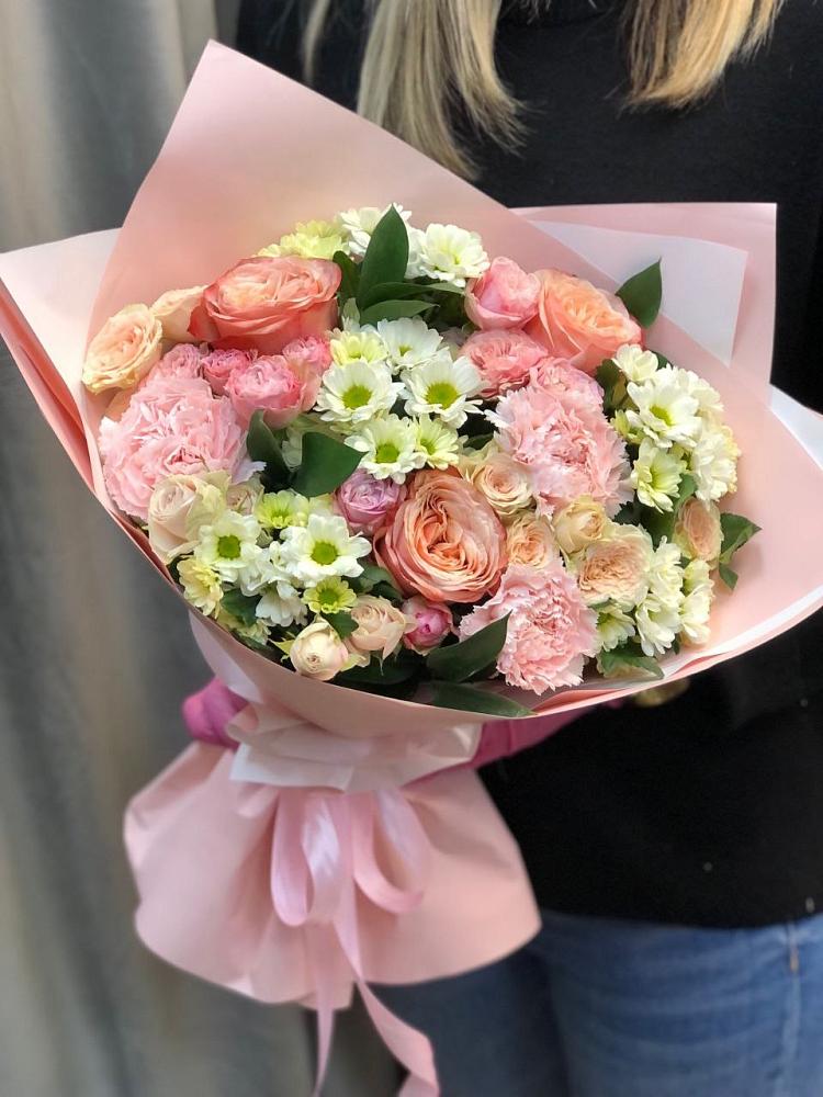 Букет цветов из: Гвоздики, Розы и Хризантемы в Нижних-Сергах