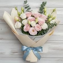 Букет цветов из:  Лизиантусы в Нижних-Сергах