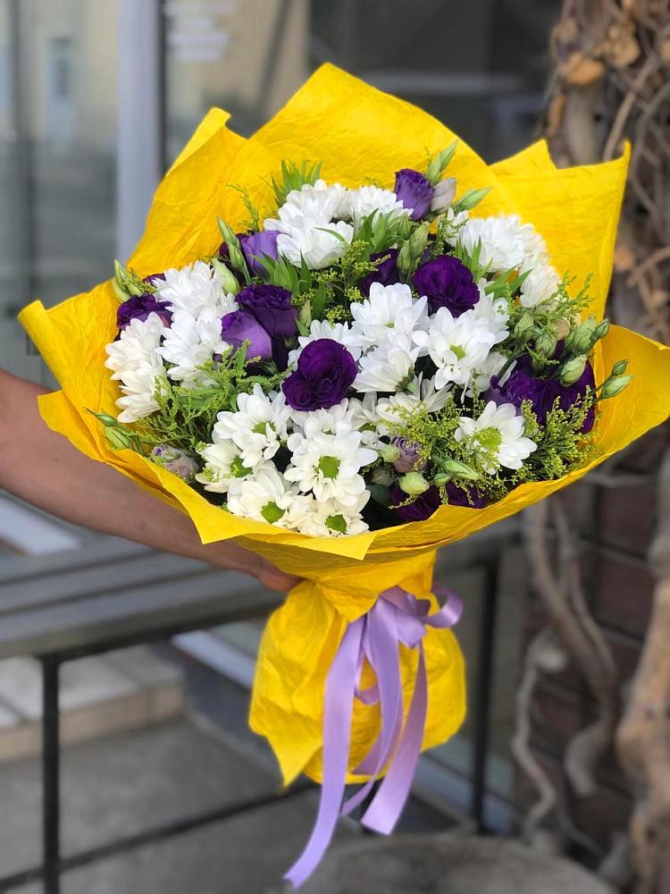 Букет цветов из: Ирисы, Хризантемы и Ромашки в Нижних-Сергах