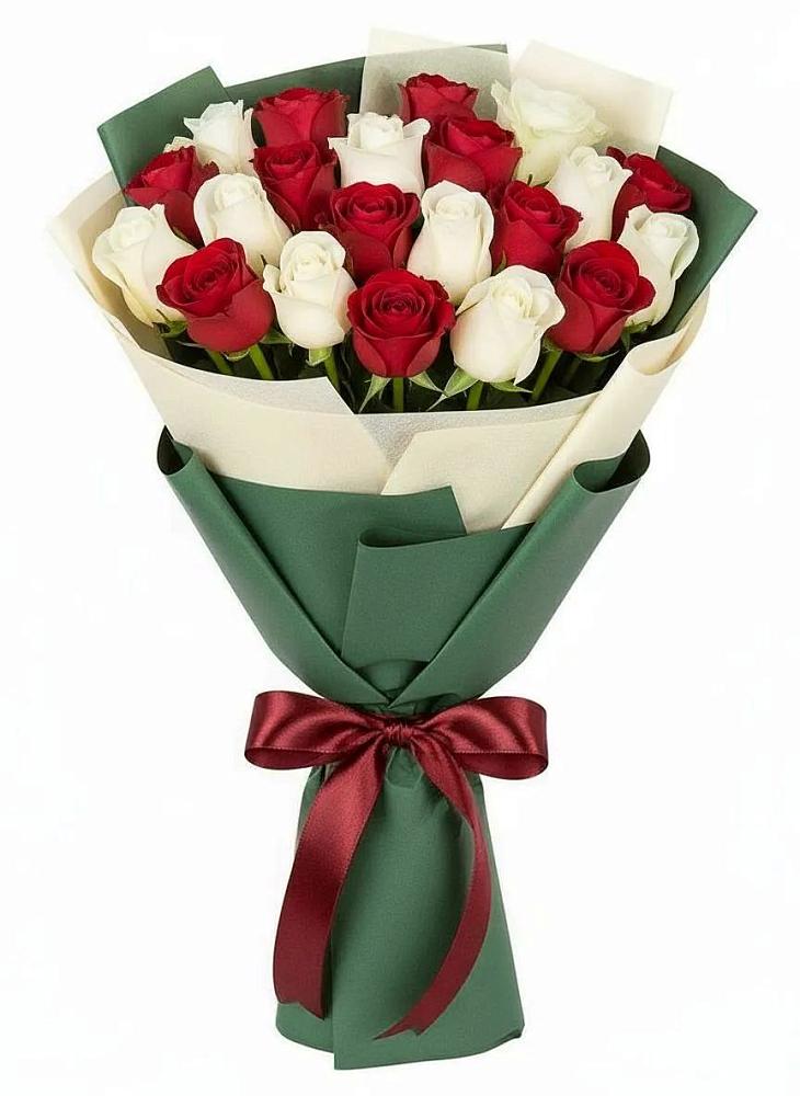 Букет Микс из красных и белых роз в Нижних-Сергах