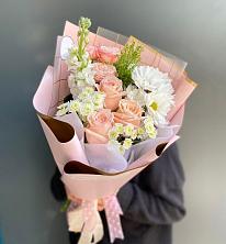 Букет цветов из:  Хризантемы и Розы в Нижних-Сергах