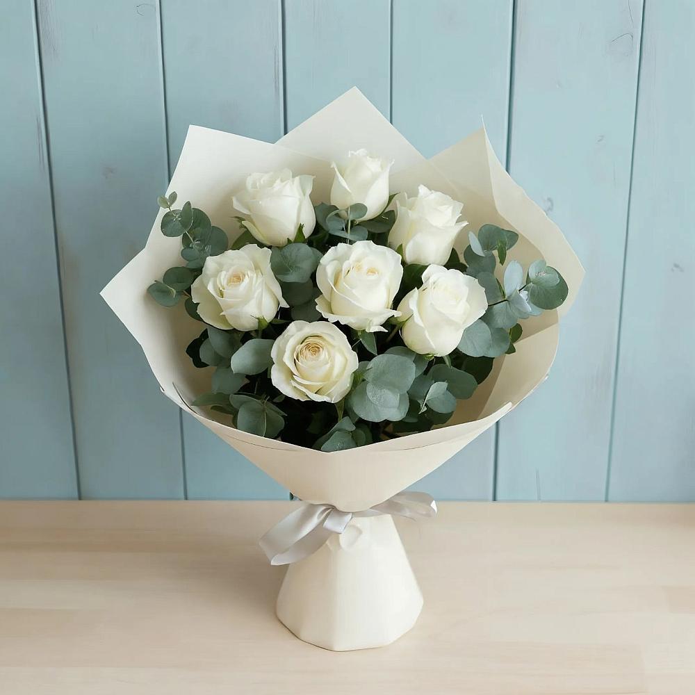 Букет Белые розы в Эвкалипте в Нижних-Сергах