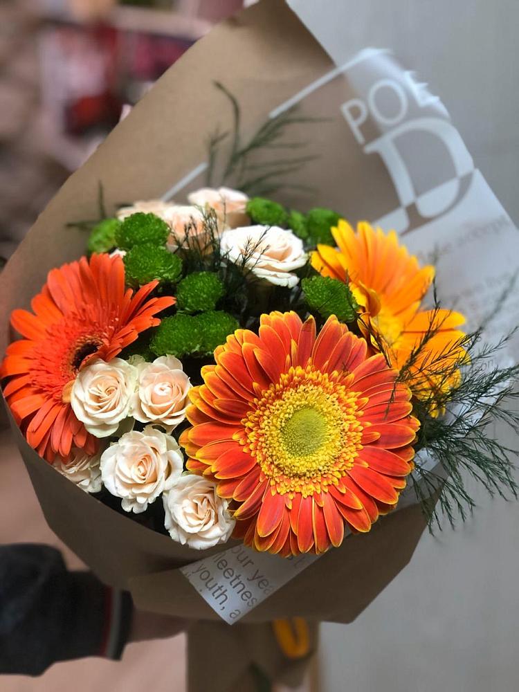 Букет цветов из: Герберы, Хризантемы и Розы в Нижних-Сергах