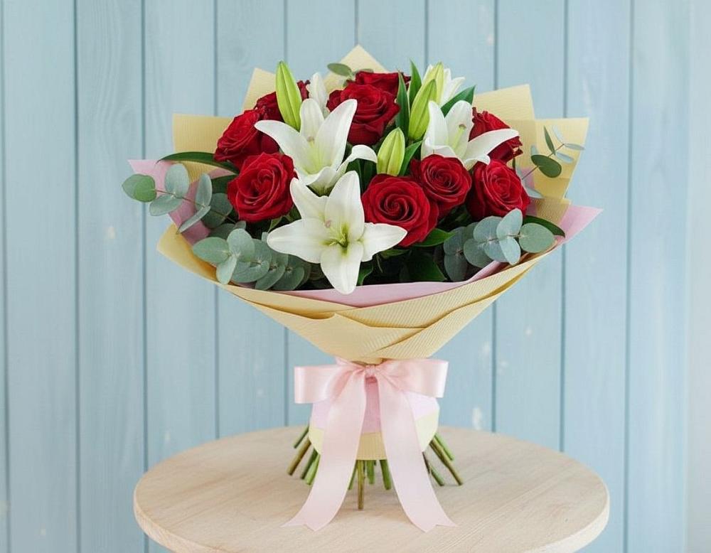 Букет цветов из: Лилии и Розы в Нижних-Сергах